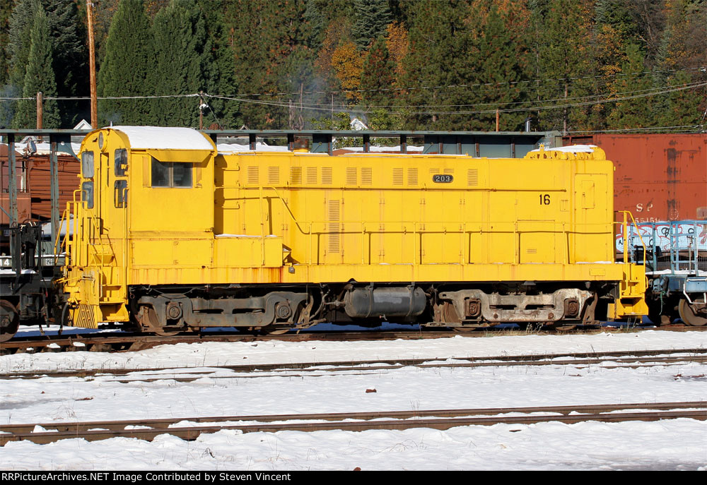 McCloud/Private owned Baldwin S12 marked (USSX) #16 with (Rayonier) #203 in numberboard.
